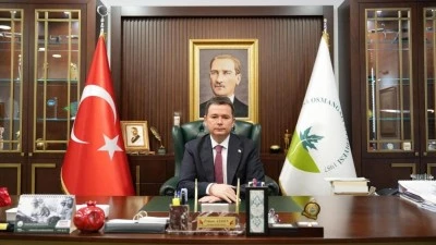 Osmangazi Belediye Başkanı Erkan Aydın:  Atat&uuml;rk, Cumhuriyeti gen&ccedil;lere hediye etmiştir