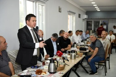 Osmangazi Belediye Başkanı Erkan Aydın, G&uuml;neştepe Mahallesi sakinlerinin taleplerini dinledi