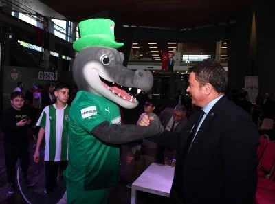 Osmangazi Belediye Başkanı Erkan Aydın: Her zaman Bursaspor'un yanındayız