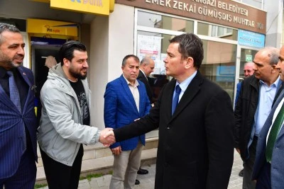 Osmangazi Belediye Başkanı Erkan Aydın'ın cuma durağı Emek Mahallesi oldu