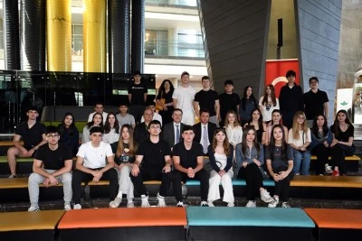 Osmangazi Belediye Başkanı Erkan Aydın lise &ouml;ğrencilerini ağırladı