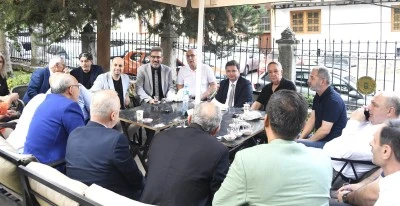 Osmangazi Belediye Başkanı Erkan Aydın, Muradiye halkının taleplerini dinledi