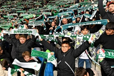 Osmangazi Belediyesi 100 &ccedil;ocuğu Bursaspor ile buluşturdu