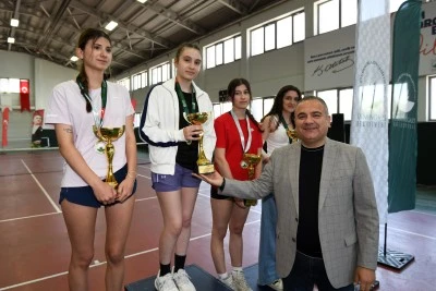 Osmangazi Belediyesi 19 Mayıs Tenis Turnuvası şampiyonları kimler oldu?