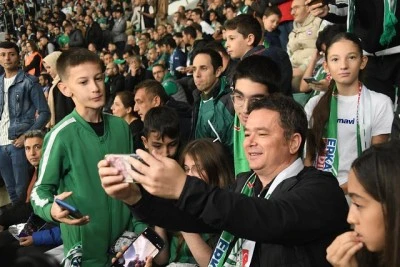 Osmangazi Belediyesi &ccedil;ocukları Bursaspor'la buluşturuyor 