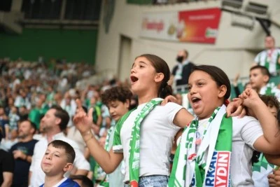 Osmangazi Belediyesi &ccedil;ocukları Bursaspor'la buluşturuyor!