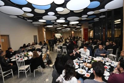 Osmangazi Belediyesi'nden gen&ccedil;lere iftar