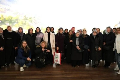 Osmangazi Belediyesi'nden kadınlara k&uuml;lt&uuml;r gezisi