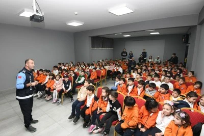 Osmangazi Belediyesi&rsquo;nden &ouml;ğrencilere farkındalık eğitimi 