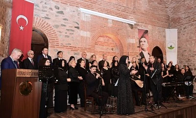 Osmangazi Belediyesi&rsquo;nden t&uuml;rk&uuml;lerle dolu unutulmaz konser