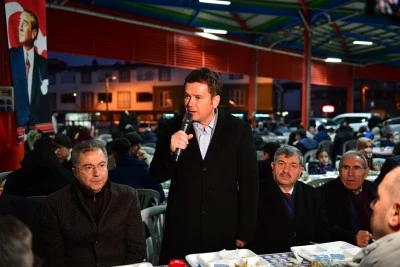 Osmangazi Belediyesi'nin iftar sofrası Panayır Mahallesi'nde