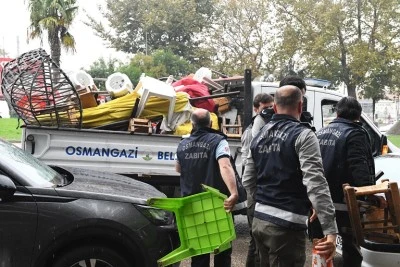 Osmangazi Belediyesi'nin kaldırım işgaliyle m&uuml;cadelesi 