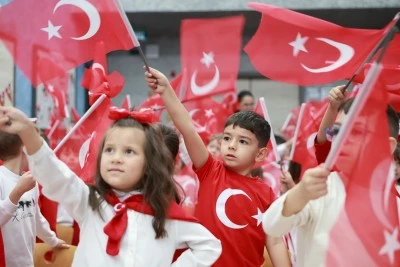 Osmangazi Belediyesi'nin kreşlerinde Cumhuriyet coşkusu