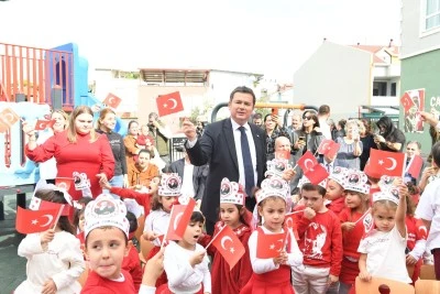 Osmangazi Belediyesi&rsquo;nin kreşlerinde Cumhuriyet coşkusu