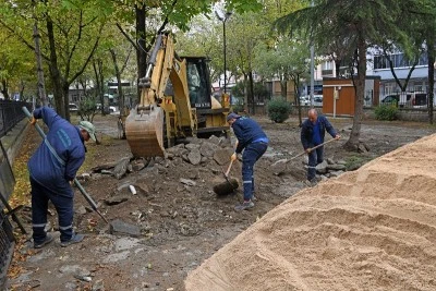 Osmangazi Belediyesi parkları modernleştiriyor! 