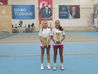 Osmangazi Belediyespor teniste emin adımlarla ilerliyor
