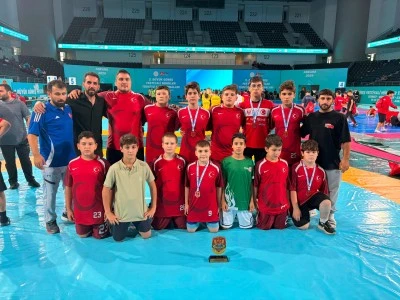 Osmangazi Belediyespor'un g&uuml;reş&ccedil;ileri emin adımlarla ilerliyor