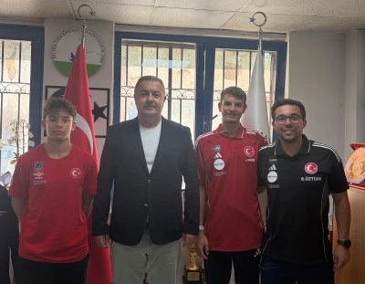 Osmangazi Belediyespor&rsquo;un milli sporcuları d&uuml;nya şampiyonasında