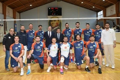 Osmangazi Belediyespor Voleybol Takımı 1. Lige y&uuml;kseldi