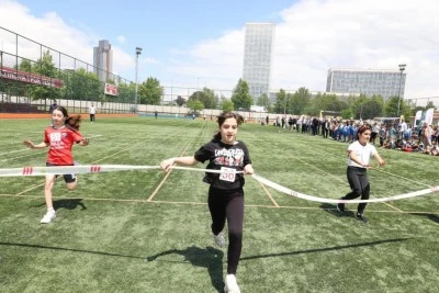 Osmangazi&rsquo;de &ccedil;ocuk olimpiyatları nefes kesen yarışlara sahne oldu