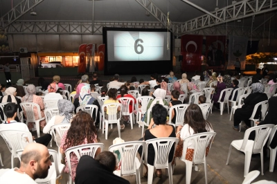 ​​​​​​​Osmangazi&rsquo;de &Ccedil;ocukların A&ccedil;ık Hava Sineması Keyfi