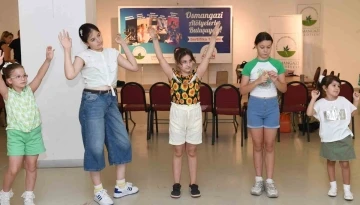 Osmangazi&rsquo;de &ouml;ğrenciler drama kursunu başarıyla bitirdi
