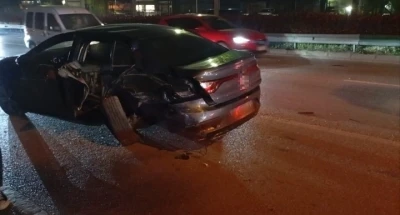 Osmangazi&rsquo;de trafik kazası: Otomobil takla attı, 1 yaralı

