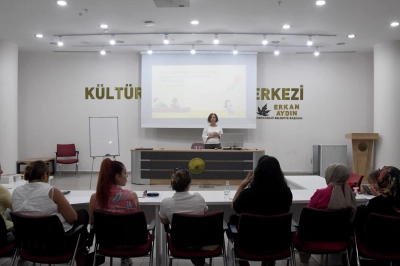 Osmangazi&rsquo;de Veliler &Ccedil;ocuklarıyla Kitap Yolculuğuna &Ccedil;ıkıyor