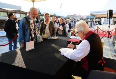 Osmangazi Kitap Fuarı 8&rsquo;inci g&uuml;n&uuml;nde de doldu taştı