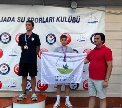 Osmangazi&rsquo;nin gen&ccedil; y&uuml;z&uuml;c&uuml;leri k&uuml;rs&uuml;y&uuml; bırakmadı