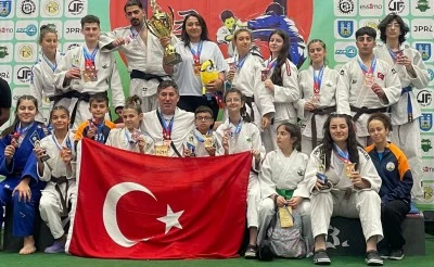 Osmangazili judoculardan tarihi başarı