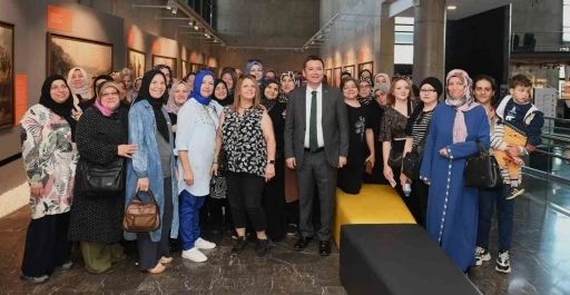 Osmangazili kadınlar Bursa K&uuml;lt&uuml;r Gezisi ile kenti geziyor