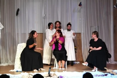 Osmangazili kadınlar 'Kozalar' oyunu ile b&uuml;y&uuml;k beğeni topladı 