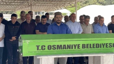 Osmaniye&rsquo;de kocası tarafından &ouml;ld&uuml;r&uuml;len kadın g&ouml;zyaşları arasında toprağa verildi
