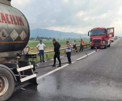 Osmaniye&rsquo;de seyir halindeki tanker yandı
