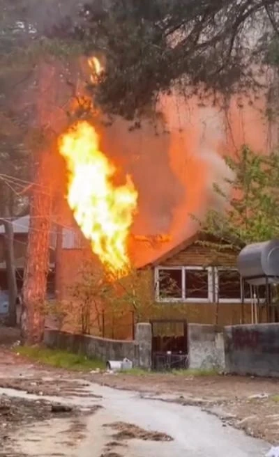 Osmaniye&rsquo;de yayla evlerinde &ccedil;ıkan yangın paniğe neden oldu
