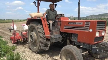 Osmaniye&rsquo;de yer fıstığı tohumları toprakla buluştu
