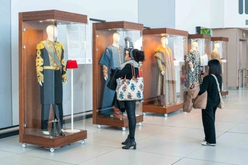 Osmanlı padişahlarının kıyafetleri İstanbul Havalimanı&rsquo;nda sergileniyor
