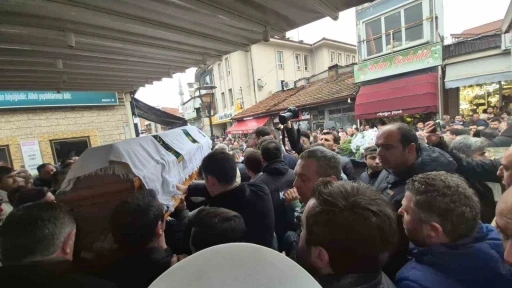 Otel yangınında 12&rsquo;nci kattan atlayan gen&ccedil; kadın dualarla son yolculuğuna uğurlandı
