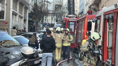 Otel yangınında mahsur kalan 6 kişi kurtarıldı