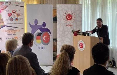 Otizme farklı bakış: M&uuml;nih'te farkındalık seminerine yoğun ilgi