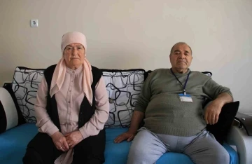 Otob&uuml;ste darp edilen yaşlı &ccedil;iftten sanıkların tahliyesine tepki
