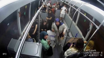 Otob&uuml;ste fenalaşan yolcu i&ccedil;in g&uuml;zergahını değiştirdi
