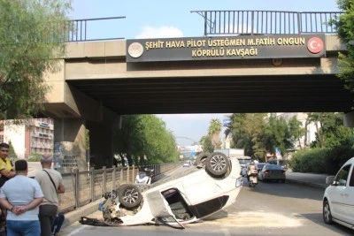 Otomobil k&ouml;pr&uuml;den yola d&uuml;şt&uuml;: 1 yaralı