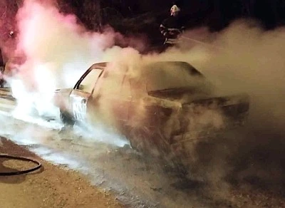 Adana'da patlayan otomobilde s&uuml;r&uuml;c&uuml; yaşamını yitirdi