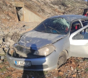 Otomobil şarampole u&ccedil;tu: 4 yaralı
