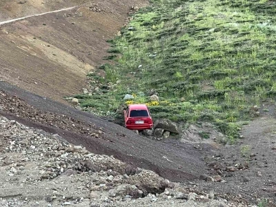 Otomobil şarampole yuvarlandı: 2&rsquo;si &ccedil;ocuk 7 yaralı