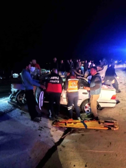 Otomobil trakt&ouml;re arkadan &ccedil;arptığı kazada &ouml;l&uuml; sayısı 2&rsquo;ye &ccedil;ıktı
