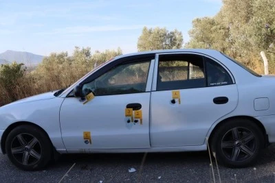 Otomobildeki şahsa silahlı saldırı: 1 &ouml;l&uuml;