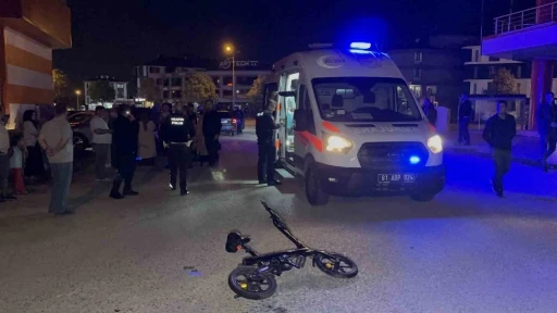 Otomobilin &ccedil;arptığı bisikletli &ccedil;ocuk yaralandı
